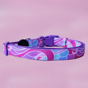 Collier pour chien de haute qualité, vagues violettes, toile et néoprène durables, confortable, élégant, personnalisable - Product Image 4