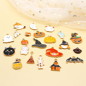 Regalos de brujas de terror Llavero de Halloween a granel Decoración Monedero Encanto para adolescentes Amigos Regalo de pareja - Product Image 1