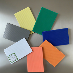 Plaque en plastique ondulé PP Coroplast imperméable pour emballage et signalétique - Product Image 1