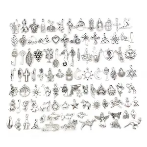 100個Mixed Styles動物Leaf Heart Key Crown Charms Pendants DIY JewelryためNecklace Bracelet Making Accessaries