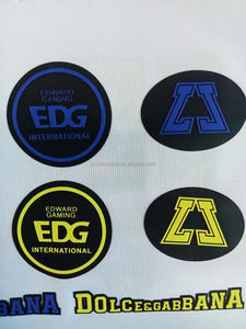 Fabrik Großhandel farbigen Siebdruck weiß Silikon Gurtband Textil schwarz Silikon für Textil Kleidungs stücke Kleidung Etiketten Patches - Product Image 5