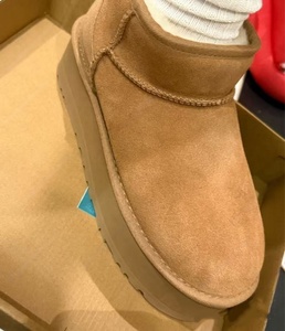 Chaussures d'hiver de luxe pour l'extérieur, bottes de neige, doublure intérieure épaisse, semelle épaisse et chaude, chaussures décontractées, semelles en caoutchouc, bottes de neige de marque de créateur - Product Image 3