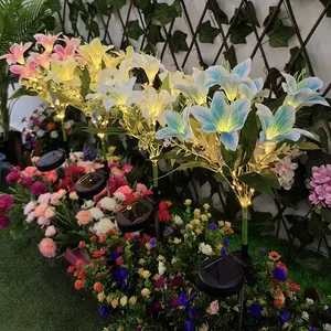 Luces Solares de 7 Cabezas con Forma de Lirio, Impermeables para Exteriores, Decoración Navideña para Jardín y Patio, Luces LED Artificiales de Rosas y Flores - Product Image 2