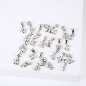 Puffy Bảng Chữ Cái Quyến Rũ | 18K PVD <span class=keywords><strong>M</strong></span>ạ Vàng Thép Không Gỉ Quyến Rũ A-Z Mini Bong Bóng Ban Đầu Thư <span class=keywords><strong>M</strong></span>ặt Dây Chuyền Cho Tự Là<span class=keywords><strong>m</strong></span> Đồ Trang Sức Là<span class=keywords><strong>m</strong></span> - Product Image 5