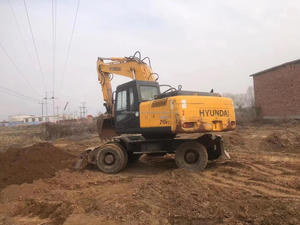 Excavateur sur pneus d'occasion Hyundai 210W-7 d'origine de haute qualité de la Corée du Sud à vendre Machine de terrassement d'occasion - Product Image 6