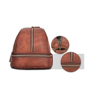 Bolsa de lavado de almacenamiento de cosméticos Extra grande de PU de gama alta, estilo Vintage portátil, uso femenino con cierre de cremallera, gran capacidad moderna - Product Image 5