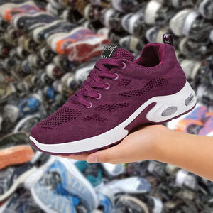 Fornitori Diretti di Sneakers da <span class=keywords><strong>Basket</strong></span> di Marca, Lotti Ukay per <span class=keywords><strong>Scarpe</strong></span> da <span class=keywords><strong>Donna</strong></span>, Uomo e Bambino, Stock all'Ingrosso Misto - Product Image 1
