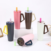 Bouteilles d'eau chaude en acier inoxydable en gros, tasses à café isothermes à double paroi sous vide avec poignée, couvercle rabattable et paille pour filles