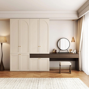 Ensemble <span class=keywords><strong>armoire</strong></span>-bureau crème style bohème français, <span class=keywords><strong>armoire</strong></span> intégrée cintrée avec étagères ouvertes et bureau, mobilier de chambre confortable - Product Image 1