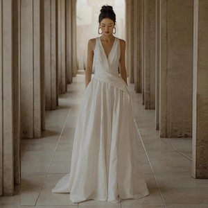 <span class=keywords><strong>Robe</strong></span> de mariée élégante et minimaliste sans dos à col en V, légère, blanche, <span class=keywords><strong>pour</strong></span> femme - Product Image 1
