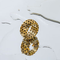 Fenny 18 Karat vergoldet Großhandel wasserdicht Mode breite Persönlichkeit Wabe hohl Edelstahl Fingerring Trend für Frauen