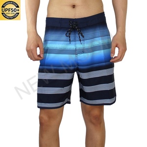 Shorts de plage personnalisés en polyester pour hommes, short de surf, short de bain avec poche, UPF50+ - Product Image 3