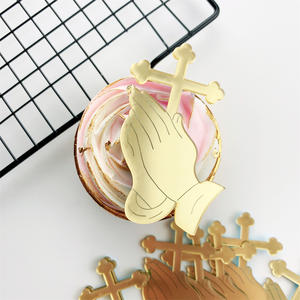 10PCS Délicat Cupcake Toppers sur le thème chrétien avec décor de croix en acrylique pour les célébrations de baptême et les fêtes de première communion - Product Image 4