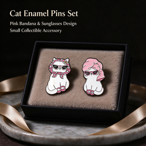 Pins en émail Cool Cat, badges mignons avec lunettes de soleil et bandana rose, petits pins en métal de collection pour cadeau, exposition et usage quotidien - Product Image 1