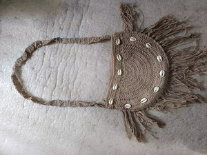 Bolso de Ganchillo Hecho a Mano con Forma de Media Luna, con Cuentas de Concha y Borlas, Estilo Bohemio, para Mujer, Bolso de Playa con Correa Individual - Product Image 1