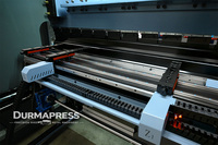 Presse plieuse automatique 135T2500 DA69S avec mesure d'angle et suiveur au sol pour la fabrication de portes de cabine d'ascenseur