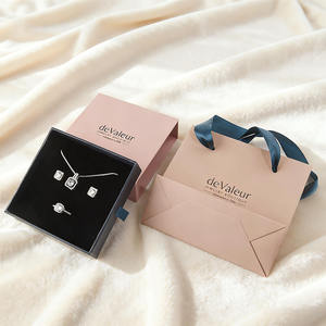 Boîte à bijoux en carton rigide personnalisable avec logo, recyclable, pour boucles d'oreilles, colliers, bagues, emballage cadeau - Product Image 1