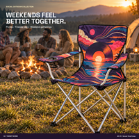 Chaise de camping en gros Camp Master avec accoudoir unique, porte-gobelet et logo et motif personnalisés pour le camping musical