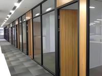 Modern Solid Wood Accordion Sliding Partition Door Thermal Insulation Finished Surface for Office/Conference Rooms Modern Design