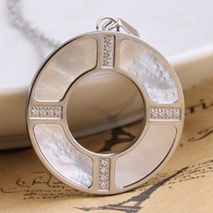 European Style Women's 32MM Diamond Shell <b>Ring</b> Titanium Steel <b>Necklace</b> Everyday Wear Round Design - Product Image 3