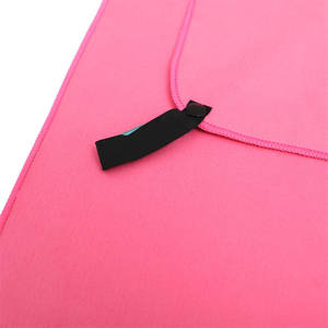 Toalha de Ginástica Personalizada com Logo em Microfibra Suede Tamanho S com Bolsa de Malha Super Absorvente para Múltiplos Usos - Product Image 5