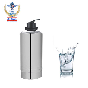 Système de filtration d'eau avec PLC et pompe, capacité de 200 L/heure, multi-tension pour utilisation en cuisine - Product Image 1