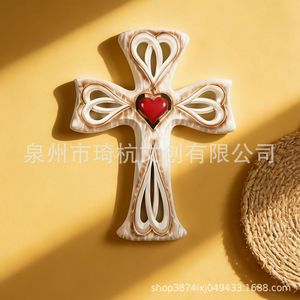 Ornement mural en bois imitation Qi Hang avec motif de cœur rouge pour la décoration du salon - Product Image 2