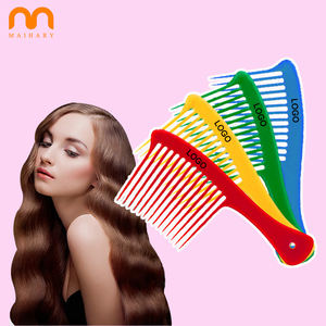 Peine picador plano de dientes anchos para salón de peluquería al por mayor peines de hacha de peluquería de plástico para el hogar con logotipo personalizado - Product Image 1