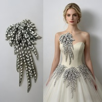 Applique de luxe en plumes, strass et cristaux argentés, patch à coudre orné de perles scintillantes pour robes de mariée et tenues de mariée