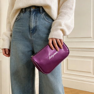 Trousse <span class=keywords><strong>de</strong></span> Maquillage en Cuir Verni Brillant Écologique pour Esthétique Y2K, Pochette Cosmétique <span class=keywords><strong>de</strong></span> Voyage Imperméable, Sac <span class=keywords><strong>de</strong></span> Toilette en Gros - Product Image 4