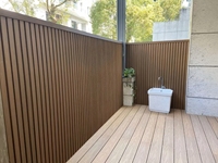 Panneau de clôture composite WPC Revêtement intérieur extérieur Grain de bois décoratif