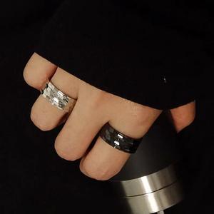 Fine Sculpture Rétro Vintage En Acier Inoxydable Hommes Bagues 8MM Épais De Luxe <span class=keywords><strong>Or</strong></span> Irrégulier <span class=keywords><strong>Poinçon</strong></span> Motif Décompression Anneau - Product Image 4