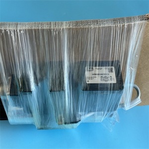 Vanne de commande directionnelle proportionnelle Parker D1FBE32 en fonte pour usage industriel - Product Image 4