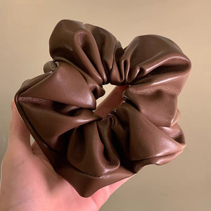 إكسسوارات شعر PU عتيقة وعصرية للفتيات تصميم رائع رائع على شكل دائرة شعر كبيرة مناسب أنيق متعدد الاستخدامات للحفلات وهدايا الأعياد - Product Image 4