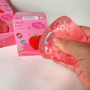 Jouet Squishy Géant Fraise, Jouet Sensoriel Anti-Stress Doux et Compressible en Forme de Fruit, Jouet Fidget Réaliste Fraise pour Enfants et Adultes - Product Image 2