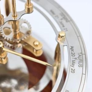 Proveedor indio Acabado superior Estilo mecánico Metal Teakwood Orrery Engranajes DE TRABAJO Diseño moderno antiguo Uso de aprendizaje Pantalla de habitación - Product Image 2