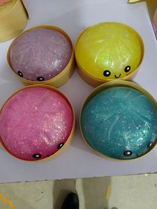Juguete antiestrés de 15 cm con forma de bollo al vapor grande, estilo influencer transfronterizo, hecho de TPR, imitación de cesta de vapor, temática de comida - Product Image 2