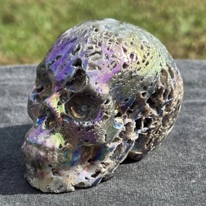 Calaveras de Esferalita Natural Talladas a Mano con Cristales Druzy para Regalo, Venta al Por Mayor - Product Image 4