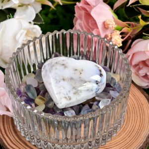 หินแกะสลักรูปหัวใจจากคริสตัลธรรมชาติขัดเงา หินอาเกตสีขาวรูปหัวใจ สำหรับเป็นของขวัญ ขายส่ง - Product Image 6