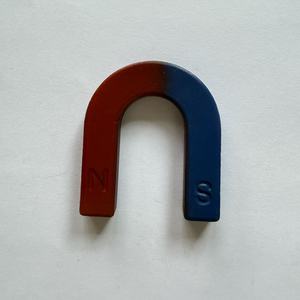 Aimant en fer à repose-pieds en <span class=keywords><strong>n</strong></span>éodyme AlNiCo en ferrite magnétique permanente en forme de U, rouge et bleu, à pôles <span class=keywords><strong>N</strong></span> et S, personnalisé, petit format, à prix avantageux, en vente - Product Image 2