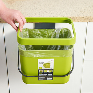 Cubo de basura colgante para cocina de 7L con tapa para almacenamiento en armario, color verde - Product Image 2