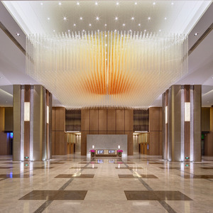 Lampadario a Tubi di Cristallo di Grandi Dimensioni, Illuminazione Moderna per Hall di Hotel, Lampada da Soffitto con Design a Onde per Progetti Alberghieri e Sale Banchetti - Product Image 3