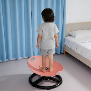 Ensemble de chaises tournantes sensorielles colorées qui facilite les activités de thérapie de groupe et le développement des compétences sociales - Product Image 1