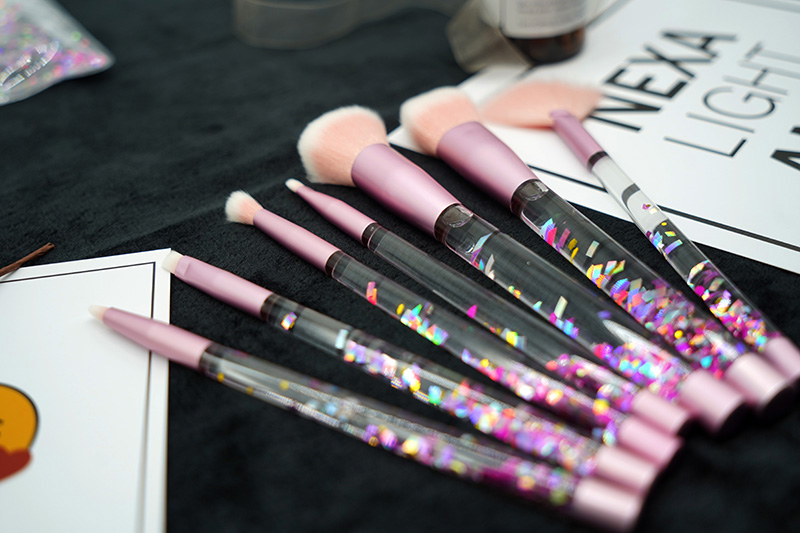 Guangzhou Mini Flat Bulk Clear Magic Multifunctional 4D Foundation Contour Blending And Blush Cosmetic Makeup Brush For Face