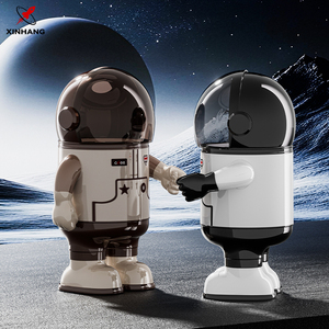 Cubo de Basura de Plástico Abierto con Diseño de Astronauta de Doble Capa, Estilo Xinhang <span class=keywords><strong>Newlife</strong></span> - Product Image 2
