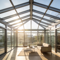 Serre en verre trempé avec cadre en alliage d'aluminium, toit triangulaire, véranda pour appartement, cour