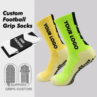 Chaussettes antidérapantes de football avec logo jacquard personnalisé de haute qualité Chaussettes de sport Football Grip Chaussettes Gym Crew Grip