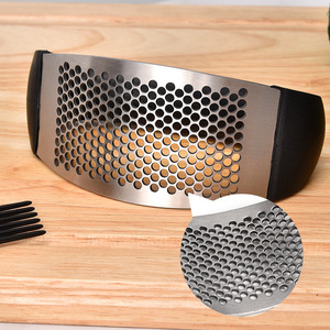 Garlic Press Manual Stainless Steel Black Kitchen Gadget For Garlic Mincer Household Use - Product Image 4