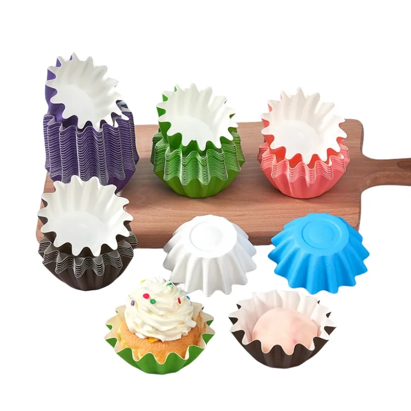 Wholesale High Temperature Baking Grease Proof Cake Paper 50 Disposable Paper Baking Cupcake Mold For Cupcake Holder
