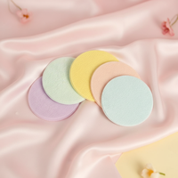 Populaire en Thaïlande : Tampon tonifiant semi-gel coloré jaune, concept rafraîchissant semi-gel, en tissu non-tissé à base de matériaux secs
